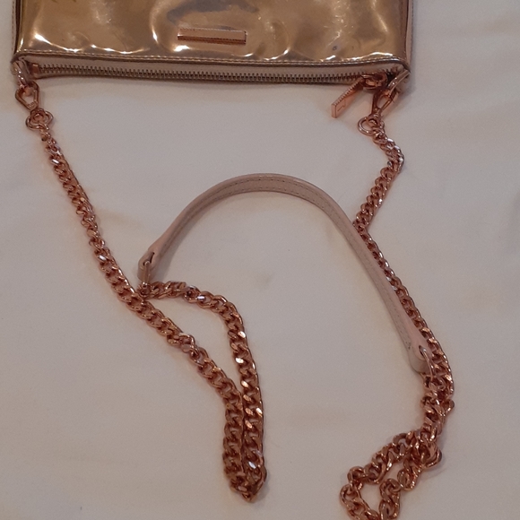 Ted Baker metallic leather crossbody bag. - Picture 4 of 8